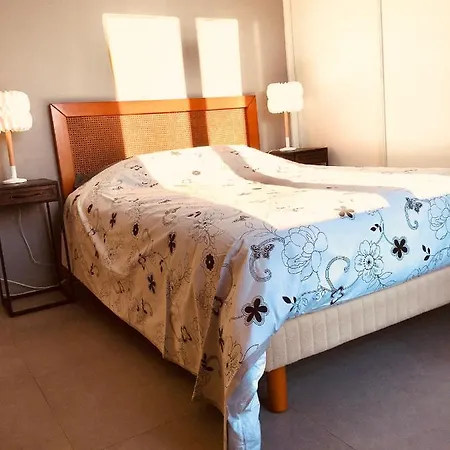 Magnifique 2 Chambres Avec Parking *