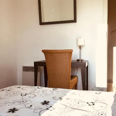 Magnifique 2 Chambres Avec Parking דירה ואלנסיין