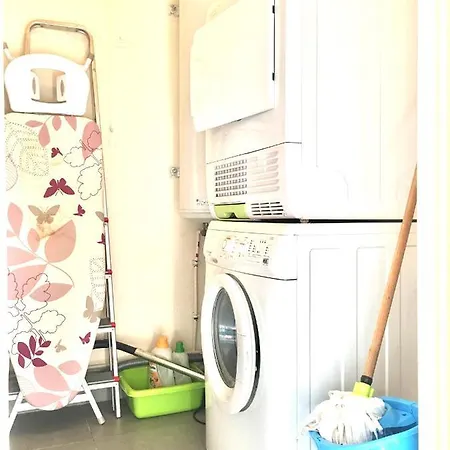 Magnifique 2 Chambres Avec Parking דירה *